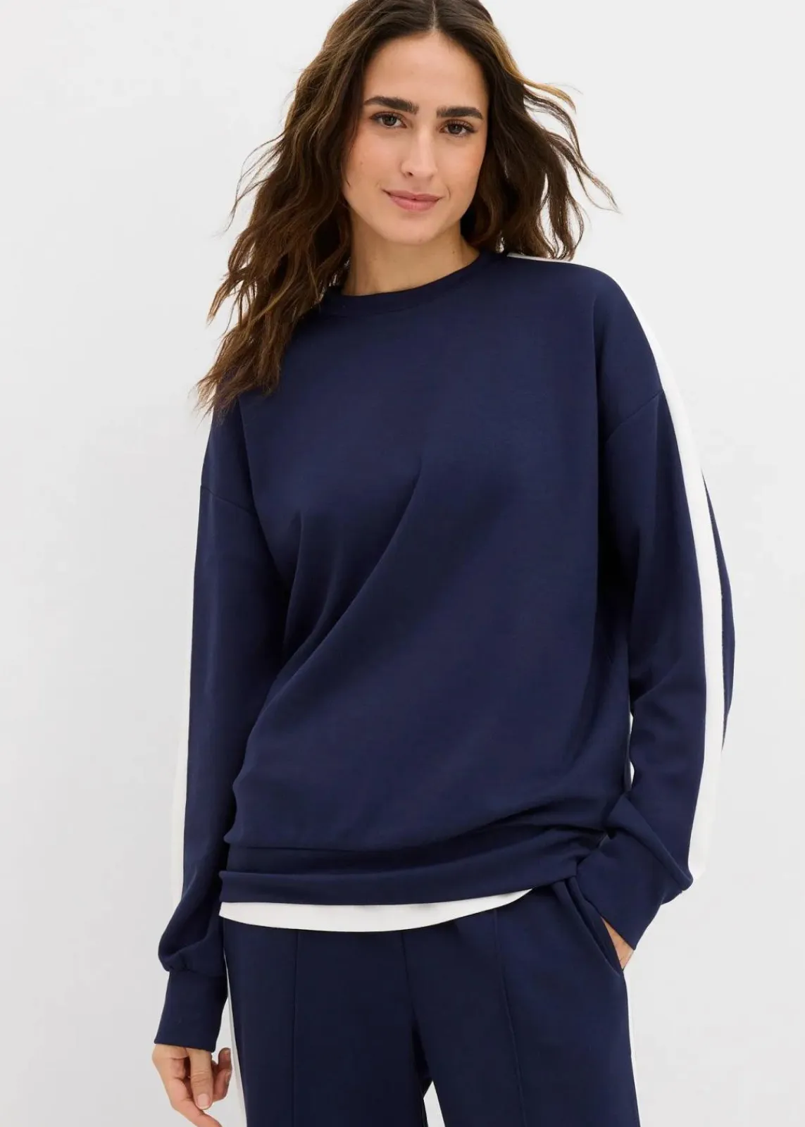 bonprix Bekleidung·Blusen & Tuniken|Zweiteiler & Sets^Oversize-Sweatshirt blau