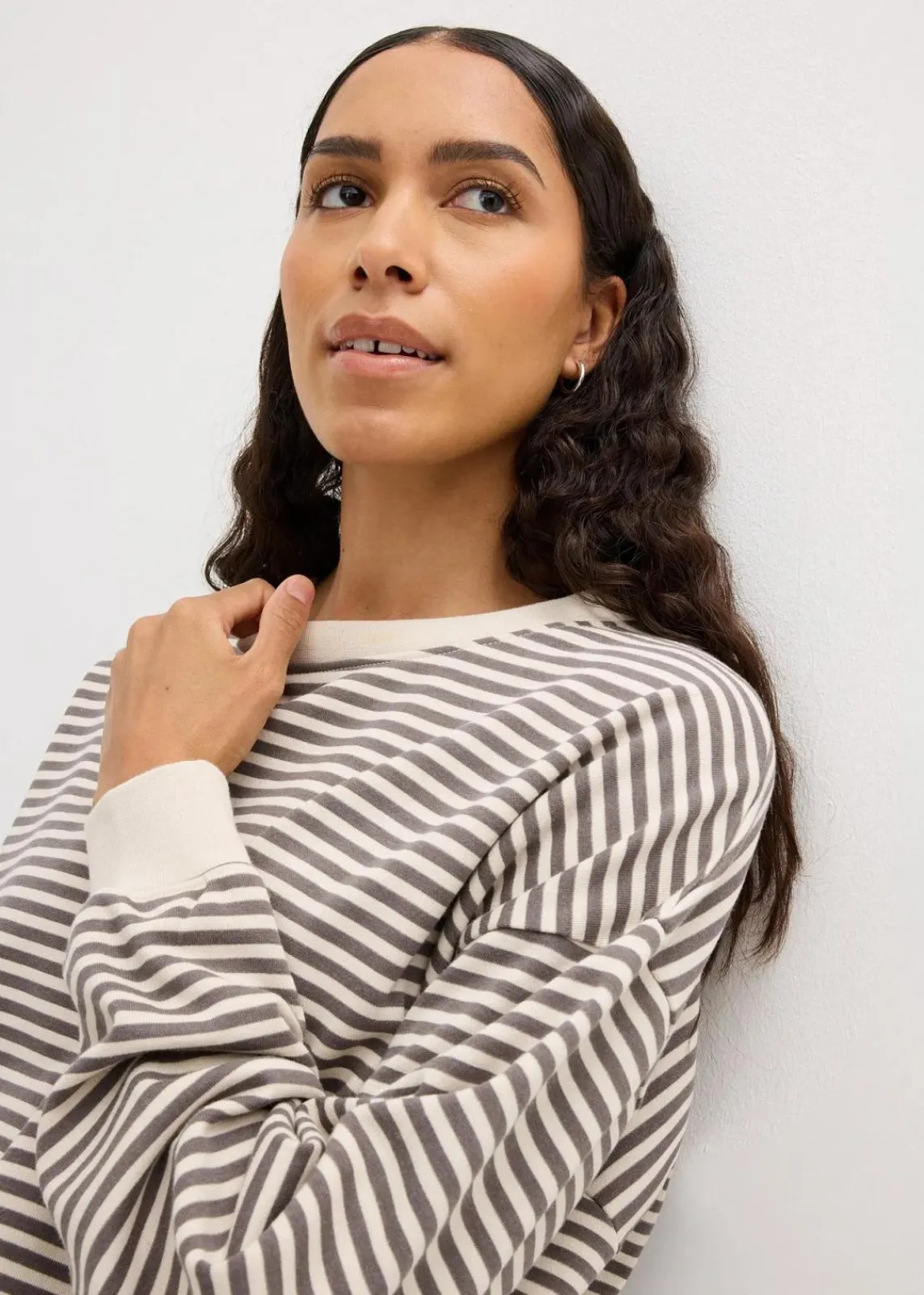 bonprix Basics|Sweat^Oversize-Sweatshirt rauchgrau/wollweiß gestreift