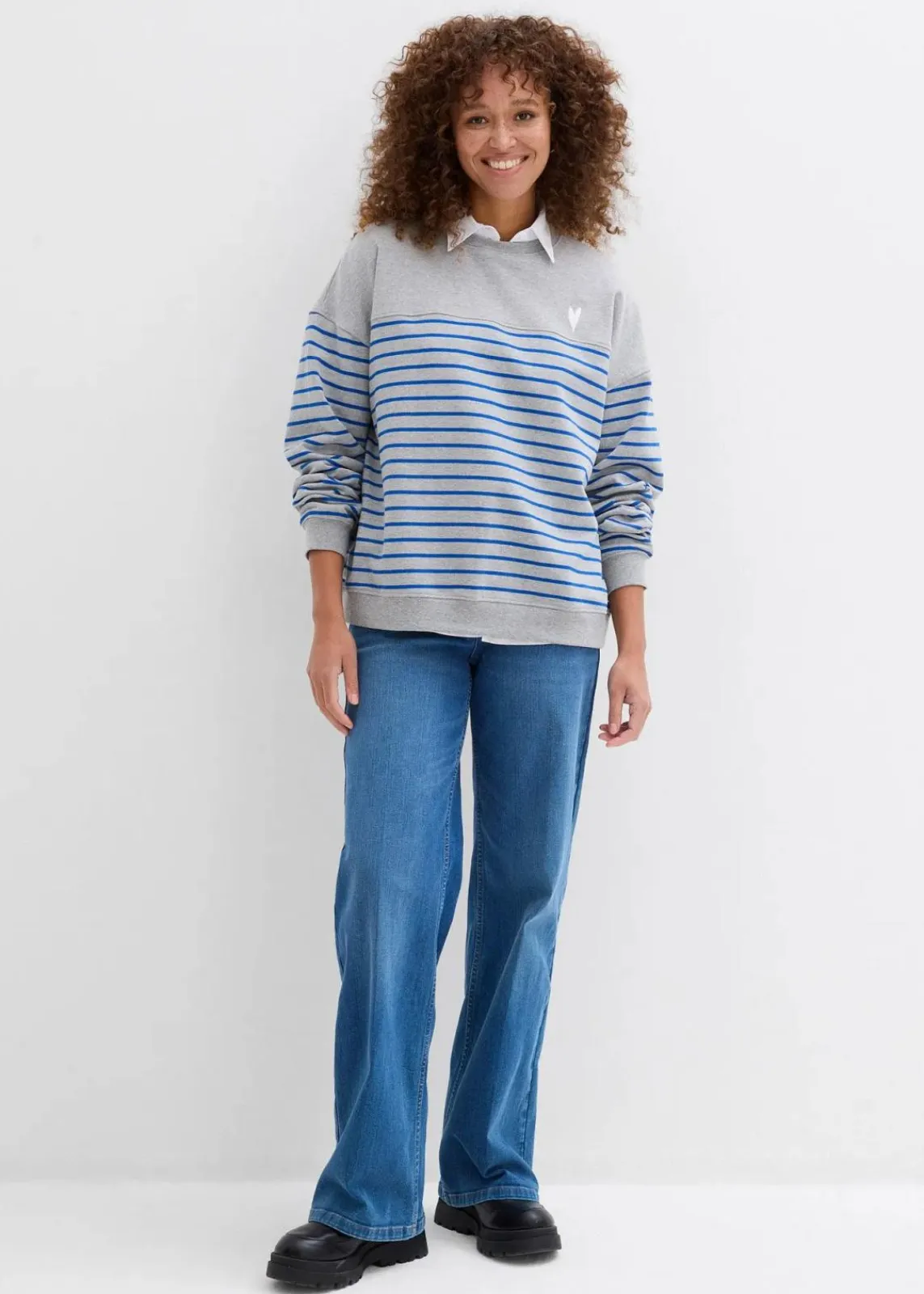 bonprix Bekleidung·Blusen & Tuniken|Nachhaltigere Materialien^Oversize-Sweatshirt aus Baumwollmix hellgrau meliert/arktikblau/weiß gestreift