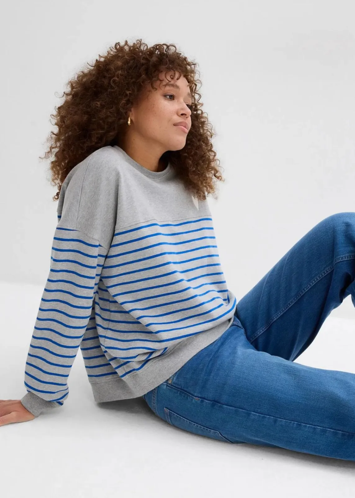bonprix Bekleidung·Blusen & Tuniken|Nachhaltigere Materialien^Oversize-Sweatshirt aus Baumwollmix hellgrau meliert/arktikblau/weiß gestreift