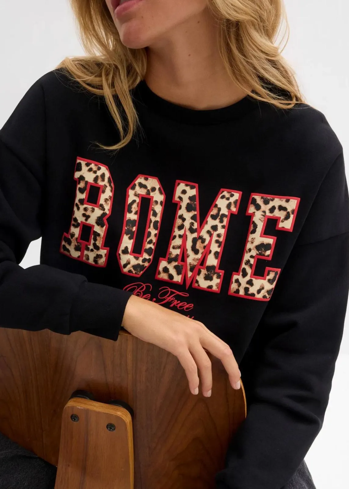 bonprix Sweat|Nachhaltigere Materialien^Oversize-Sweatshirt aus reiner Bio-Baumwolle schwarz leo