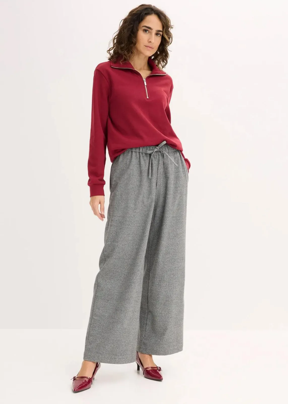 bonprix Nachhaltigere Materialien^Oversize-Sweatshirt mit Reißverschluss pflaumenrot
