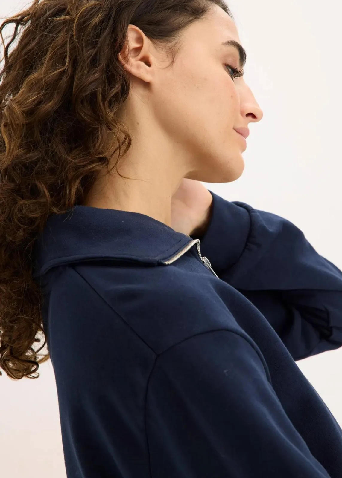 bonprix Nachhaltigere Materialien^Oversize-Sweatshirt mit Reißverschluss dunkelblau