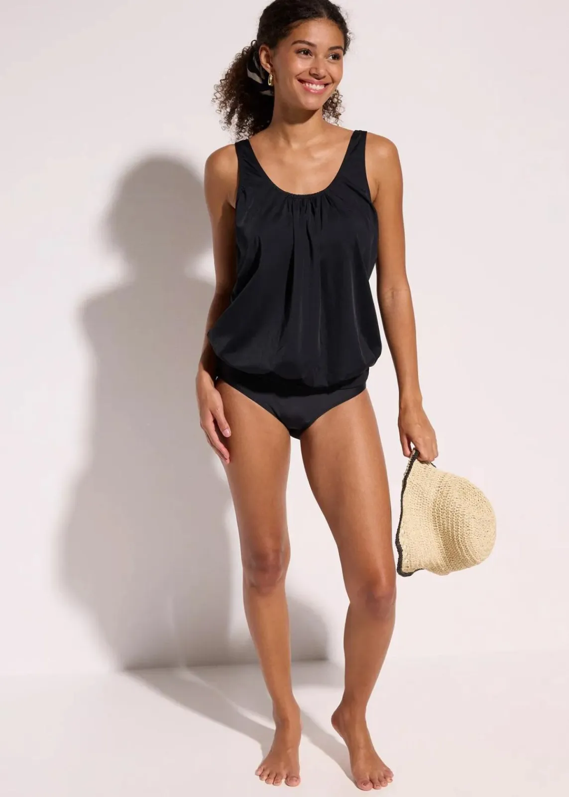 bonprix Nachhaltigere Materialien|Bademode·Tankinis^Oversize-Tankinioberteil in Ballonform schwarz