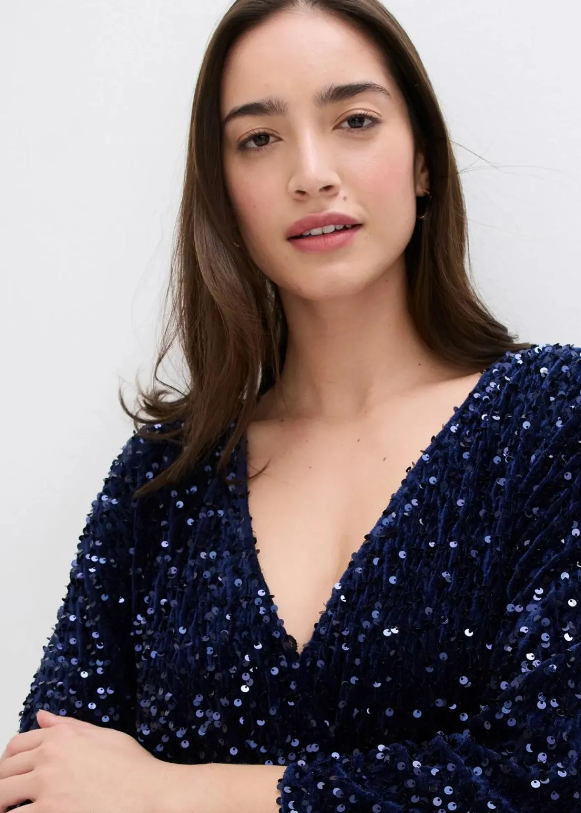 bonprix Kleider|Bekleidung·Pullover & Strickjacken^Paillettenkleid dunkelblau