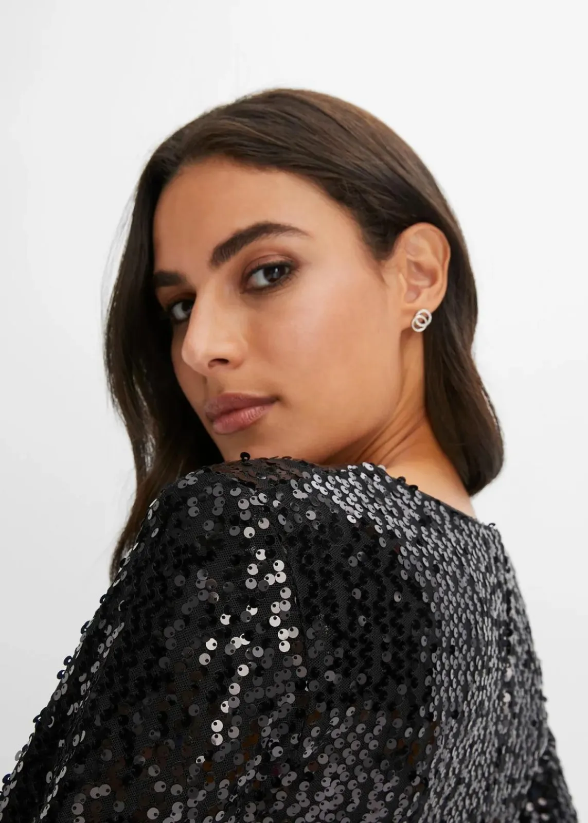 bonprix Bekleidung·Pullover & Strickjacken|Kurzgrößen^Paillettenkleid mit Trompeten-Ärmel schwarz