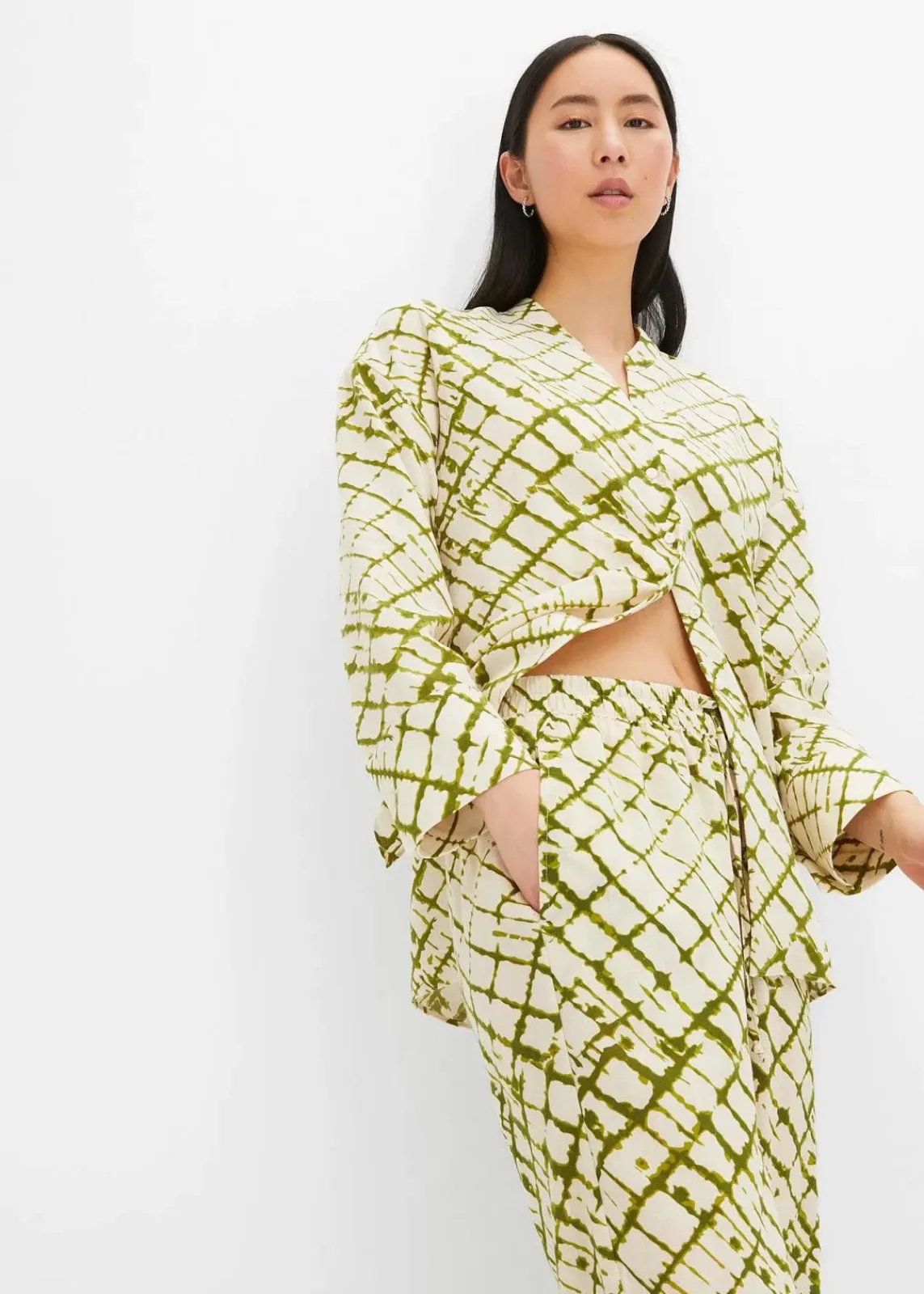 bonprix Bekleidung·Kleider|Hosen^Palazzo-Hose dunkelmoos/natur batik