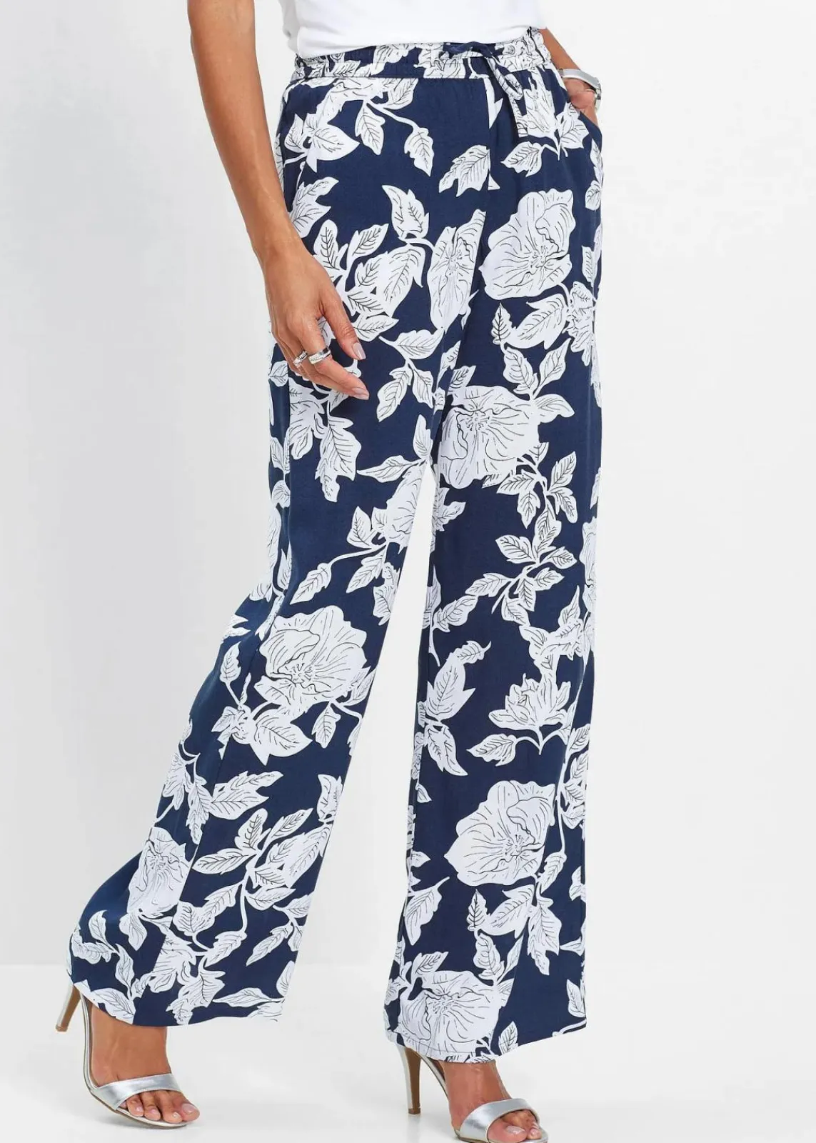 bonprix Nachhaltigere Materialien|Hosen^Palazzo-Hose aus fließender Viskose schwarz