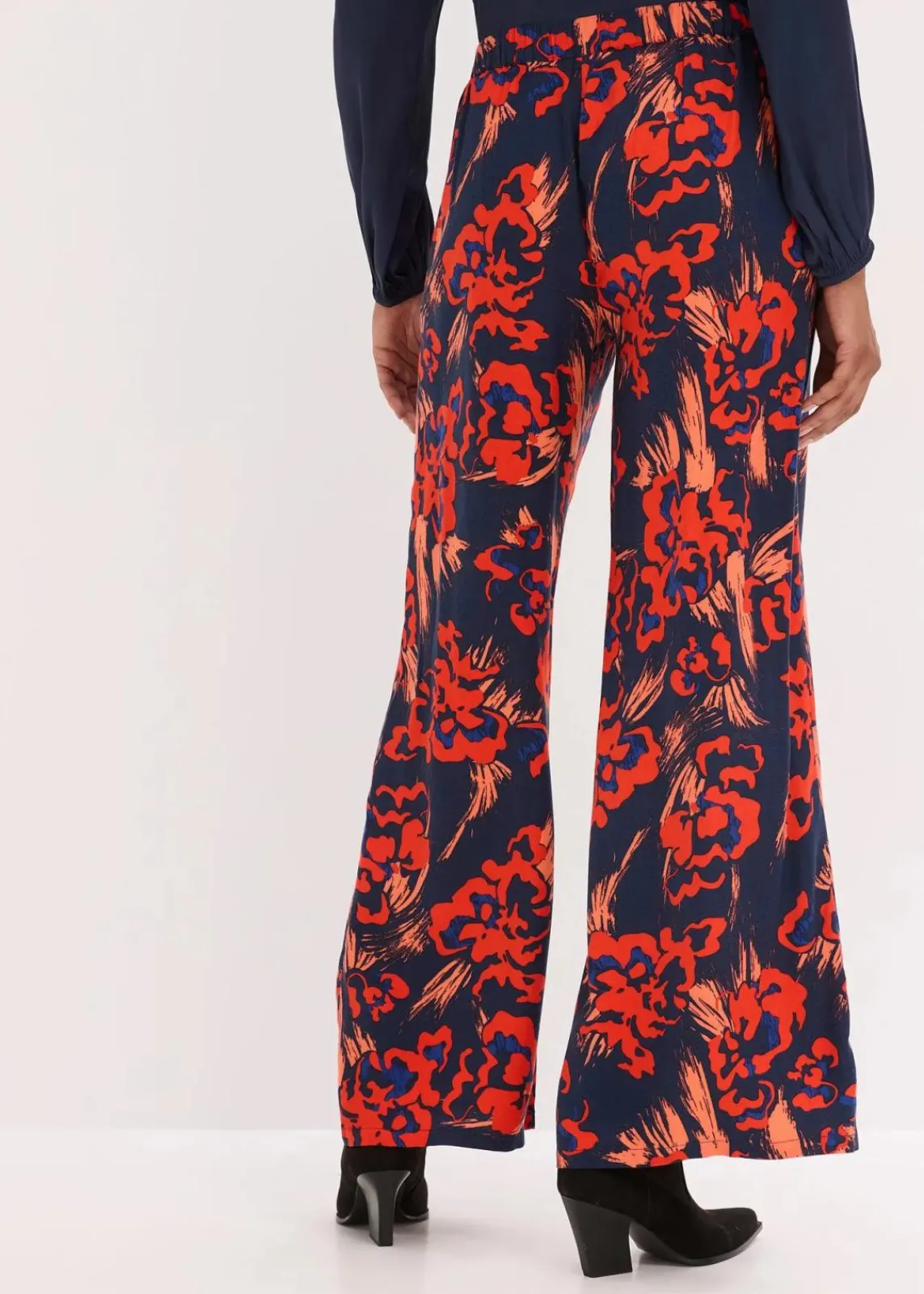 bonprix Bekleidung·Kleider|Nachhaltigere Materialien^Palazzo-Hose aus leichtem Viskose-Crêpe dunkelblau/rot floral