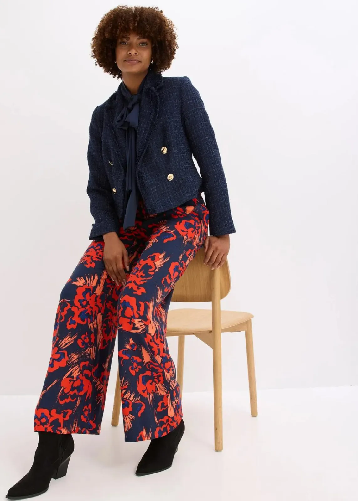 bonprix Bekleidung·Kleider|Nachhaltigere Materialien^Palazzo-Hose aus leichtem Viskose-Crêpe dunkelblau/rot floral