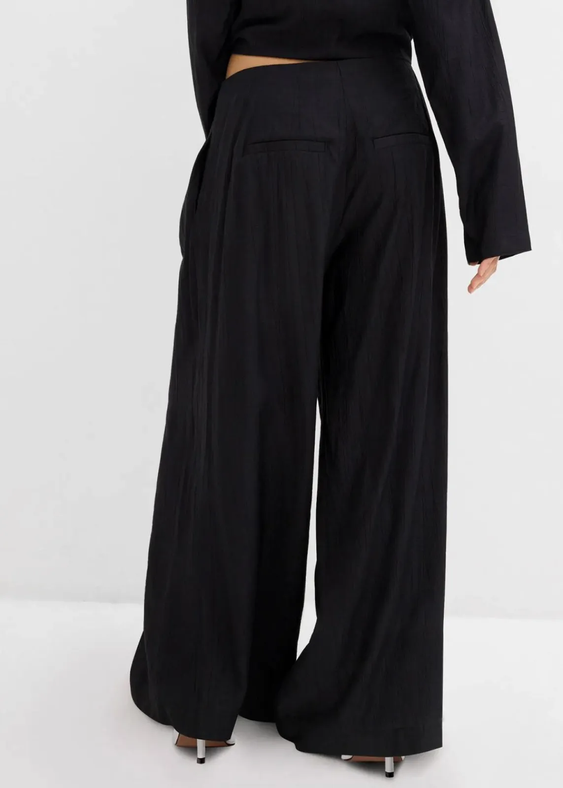 bonprix Bekleidung·Kleider|Zweiteiler & Sets^Palazzo-Hose aus strukturiertem Crinkle-Viskose-Mix schwarz