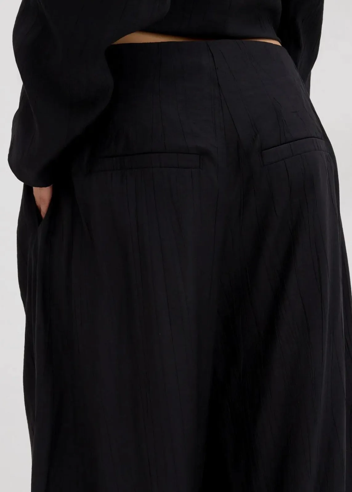 bonprix Bekleidung·Kleider|Zweiteiler & Sets^Palazzo-Hose aus strukturiertem Crinkle-Viskose-Mix schwarz