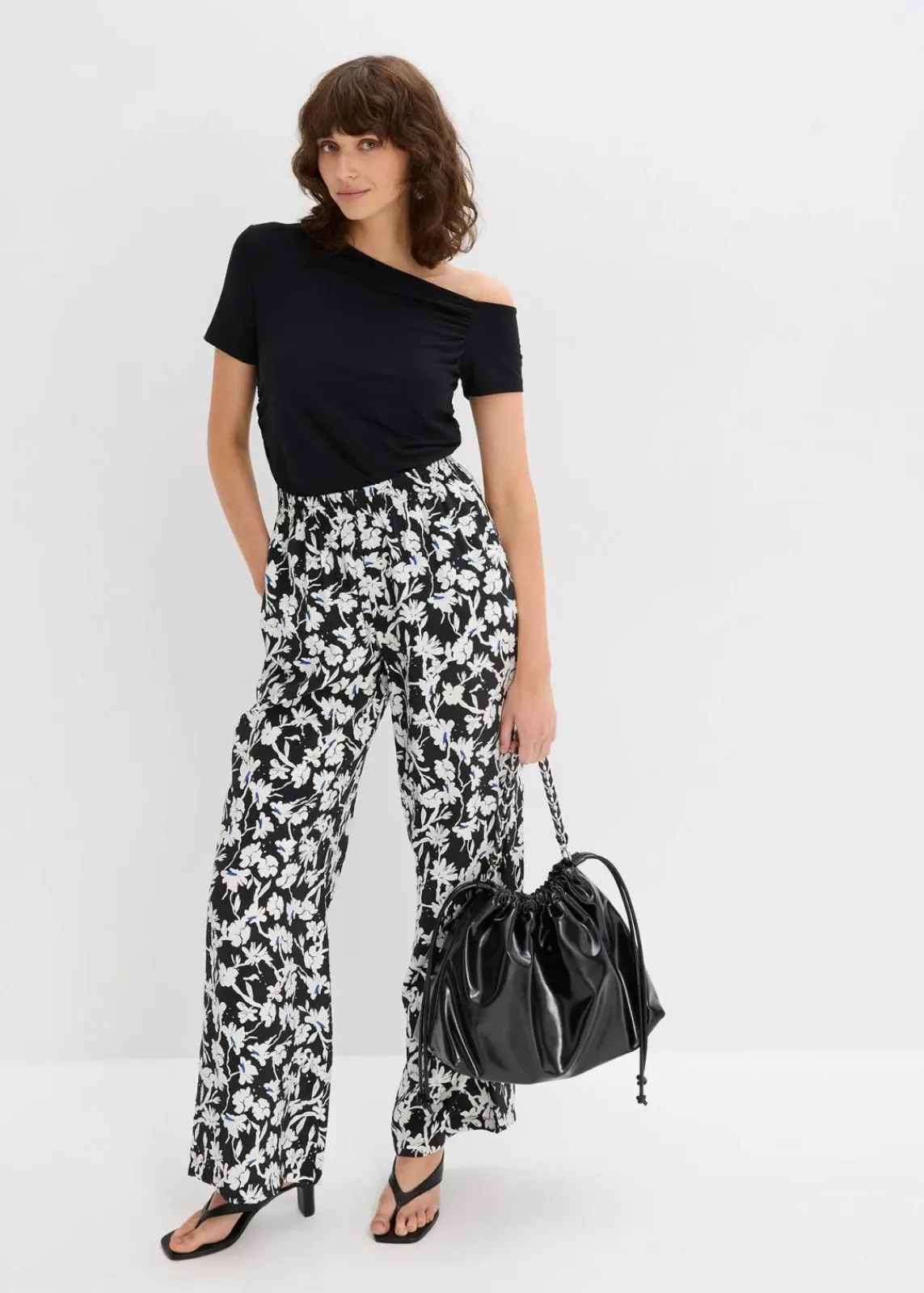 bonprix Bekleidung·Kleider|Hosen^Palazzo-Hose aus strukturiertem Material schwarz/wollweiß geblümt