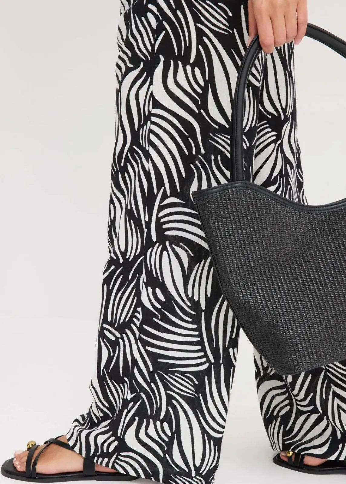 bonprix Bekleidung·Kleider|Hosen^Palazzo-Hose mit Bequembund schwarz/wollweiß bedruckt
