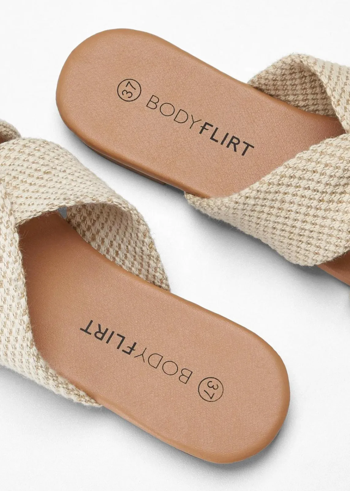 bonprix Sommerschuhe^Pantoletten mit Knoten beige