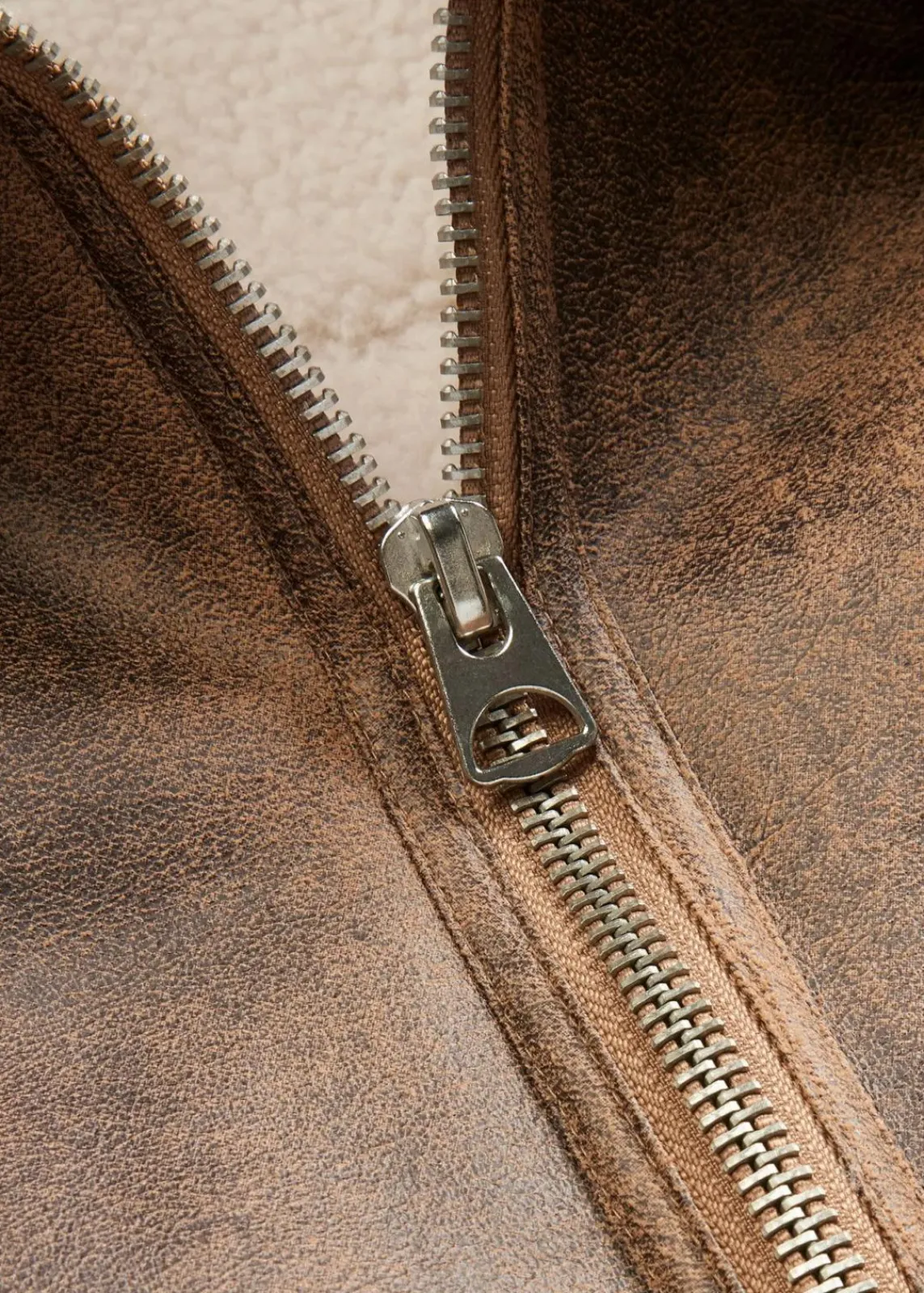 bonprix Jacken & Mäntel^Pilotenjacke aus Lammfellimitat camel