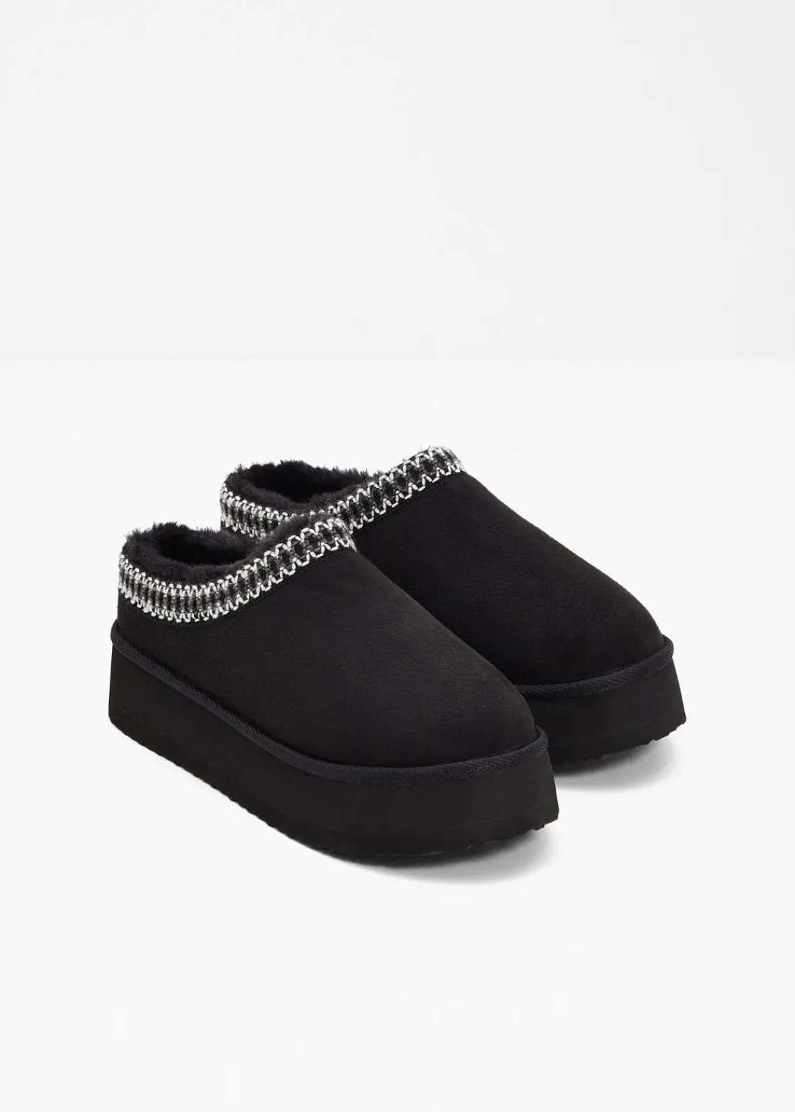 bonprix Hausschuhe|Gefütterte Winterschuhe^Plateau-Boots schwarz