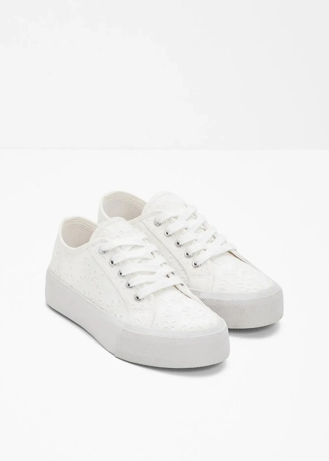 bonprix Sneaker^Plateau-Sneaker mit Lochstickerei weiß