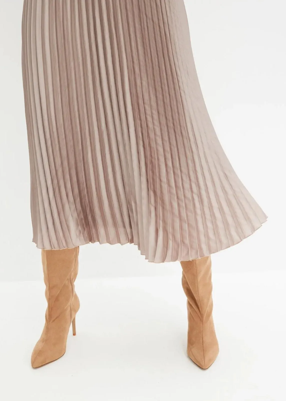 bonprix Bekleidung·Sportbekleidung|Nachhaltigere Materialien^Plissée-Rock aus feinem Satin naturstein