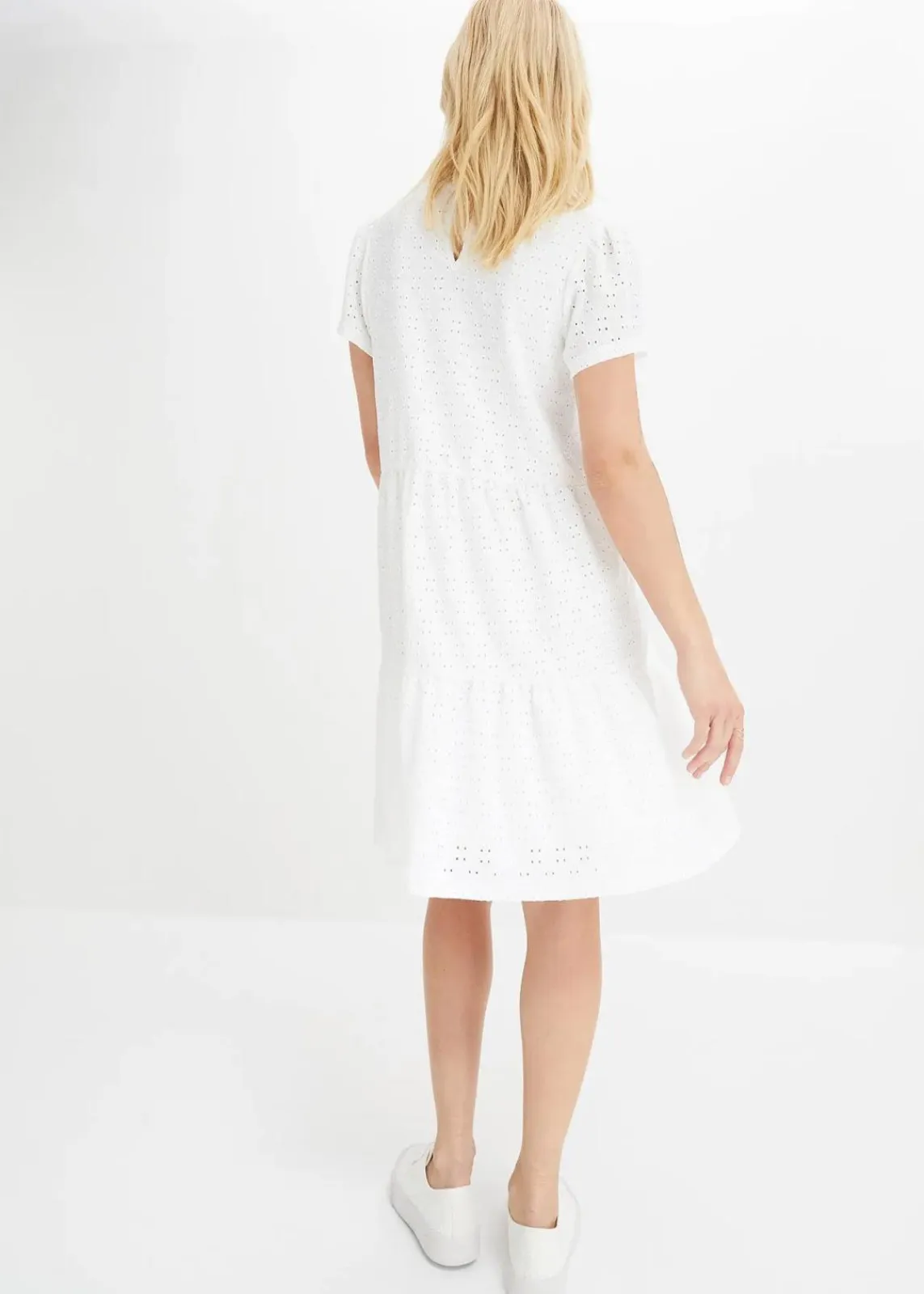 bonprix Bekleidung·Pullover & Strickjacken|Kleider^Polokleid mit Lochstickerei weiß