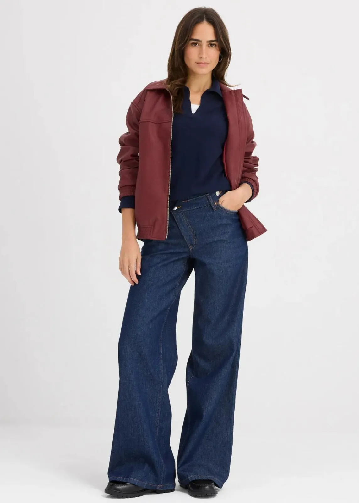bonprix Nachhaltigere Materialien|Shirts & Tops^Poloshirt aus feiner Viskose dunkelblau