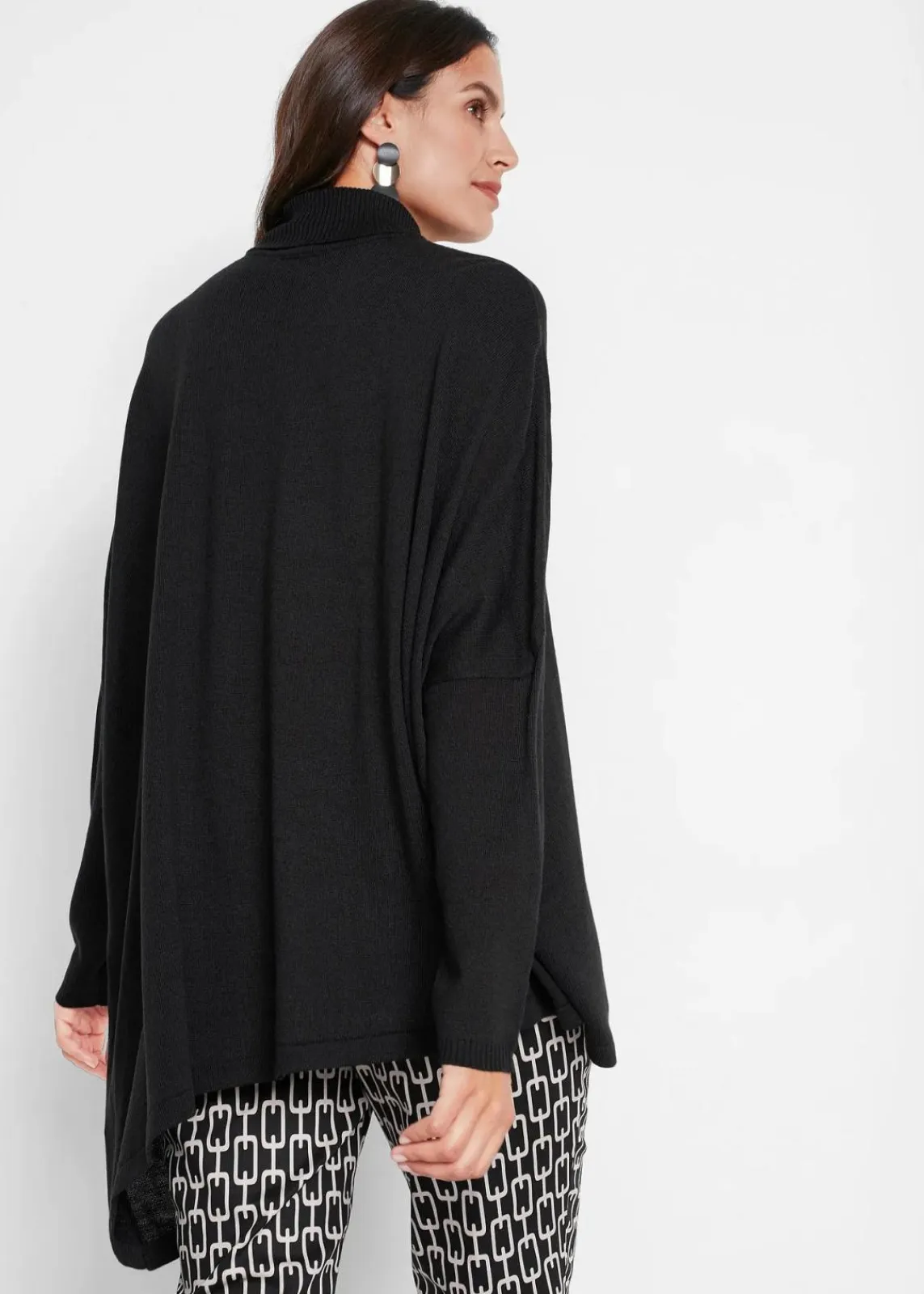 bonprix Bekleidung·Umstandsmode|Bekleidung·Jeans^Poncho-Rollkragenpullover mit asymmetrischem Schnitt schwarz