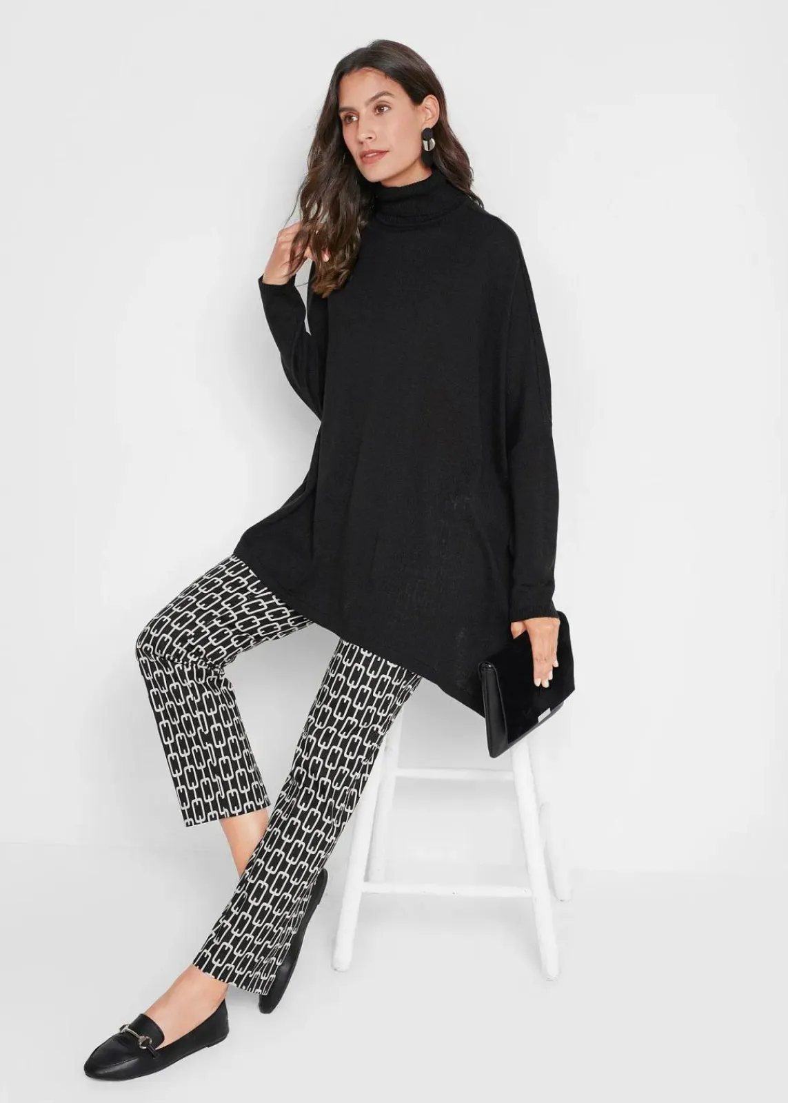 bonprix Bekleidung·Umstandsmode|Bekleidung·Jeans^Poncho-Rollkragenpullover mit asymmetrischem Schnitt schwarz