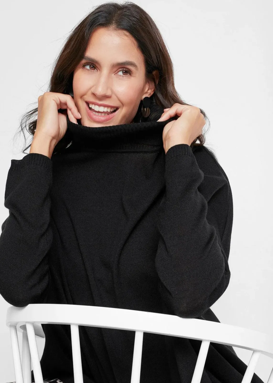 bonprix Bekleidung·Umstandsmode|Bekleidung·Jeans^Poncho-Rollkragenpullover mit asymmetrischem Schnitt schwarz