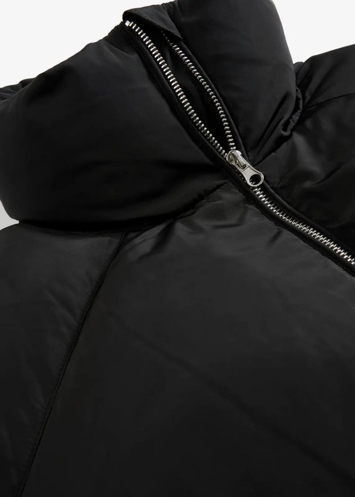 bonprix Bekleidung·Hosen|Nachhaltigere Materialien^Puffer-Jacket schwarz