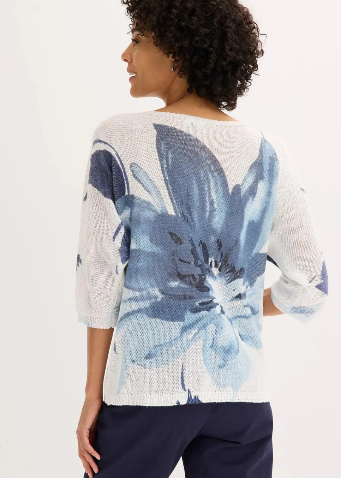 bonprix Strickmode|Pullover & Strickjacken^Pullover mit floralem Druck wollweiß/jeansblau/dunkelblau floral
