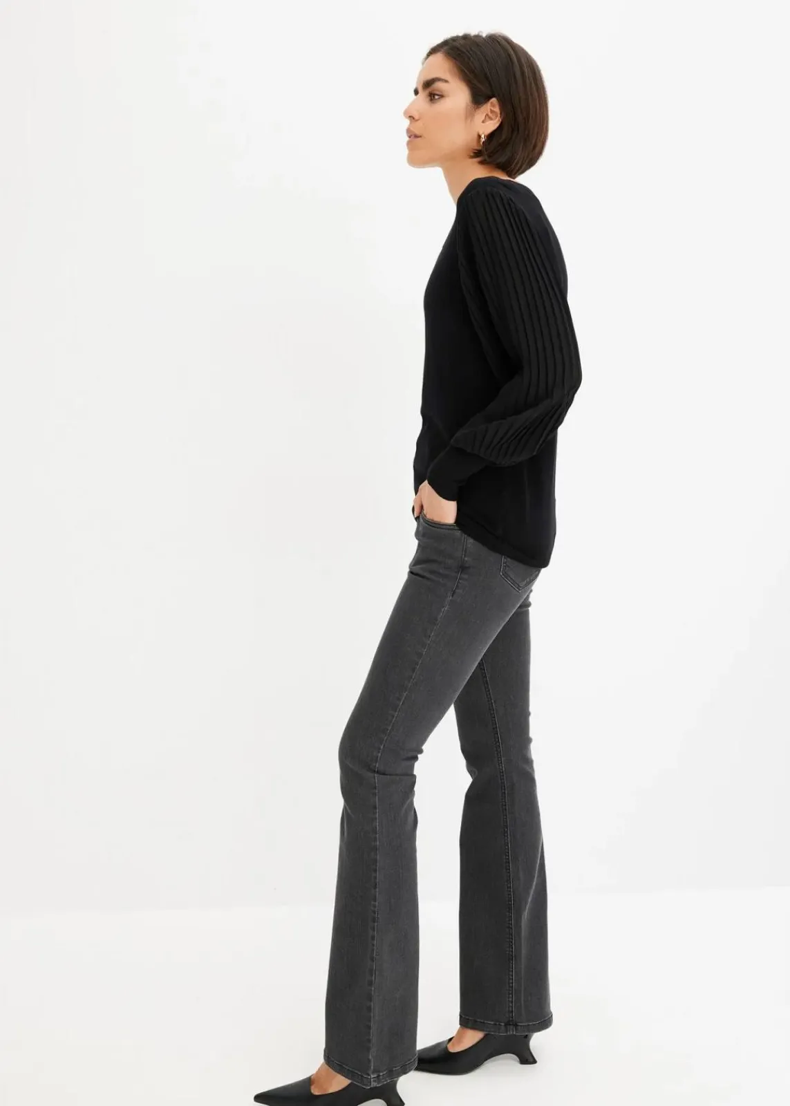 bonprix Bekleidung·Umstandsmode|Strickmode^Pullover mit plissierten Ärmeln schwarz