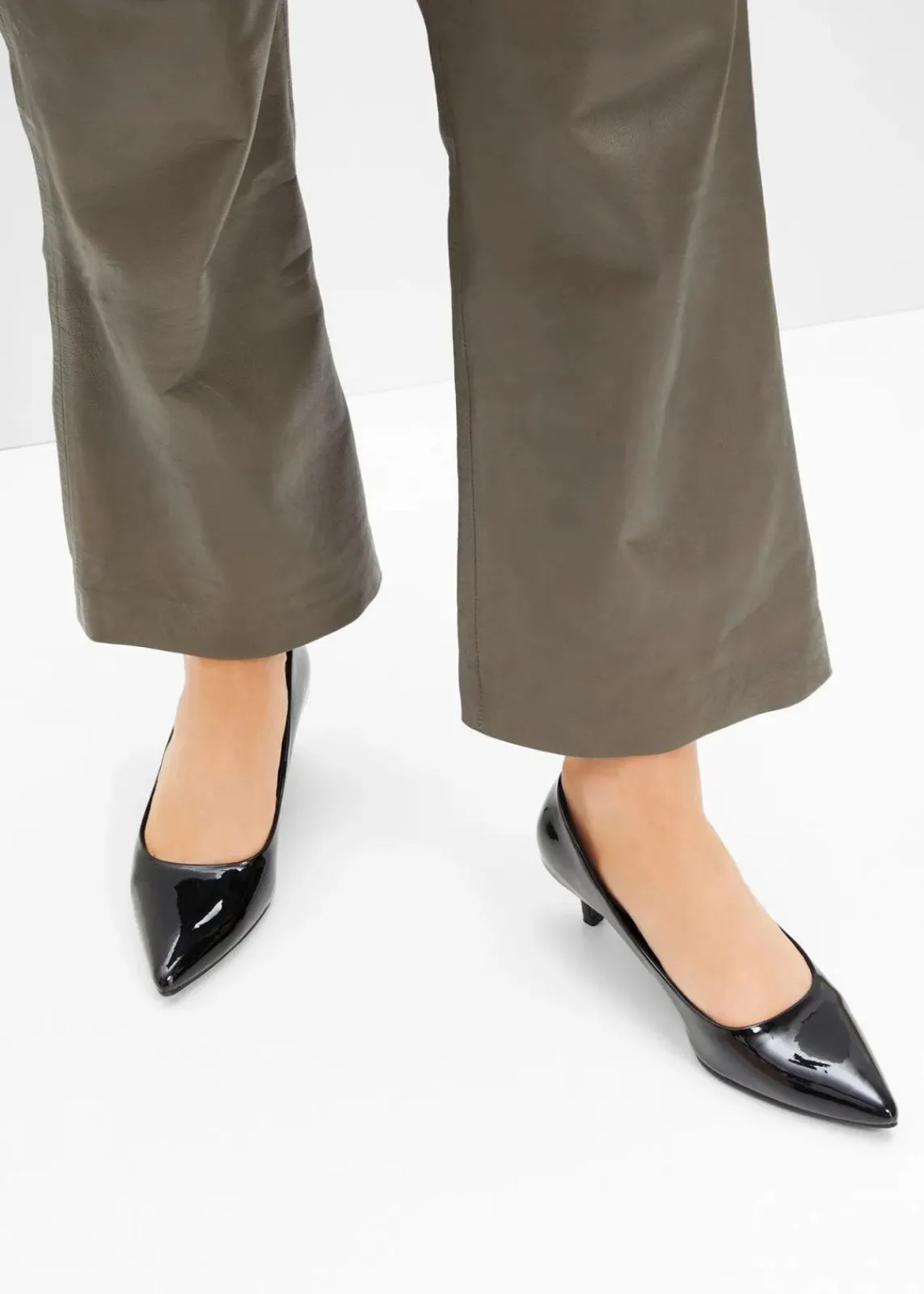 bonprix Pumps^Pumps in Lack-Optik schwarz