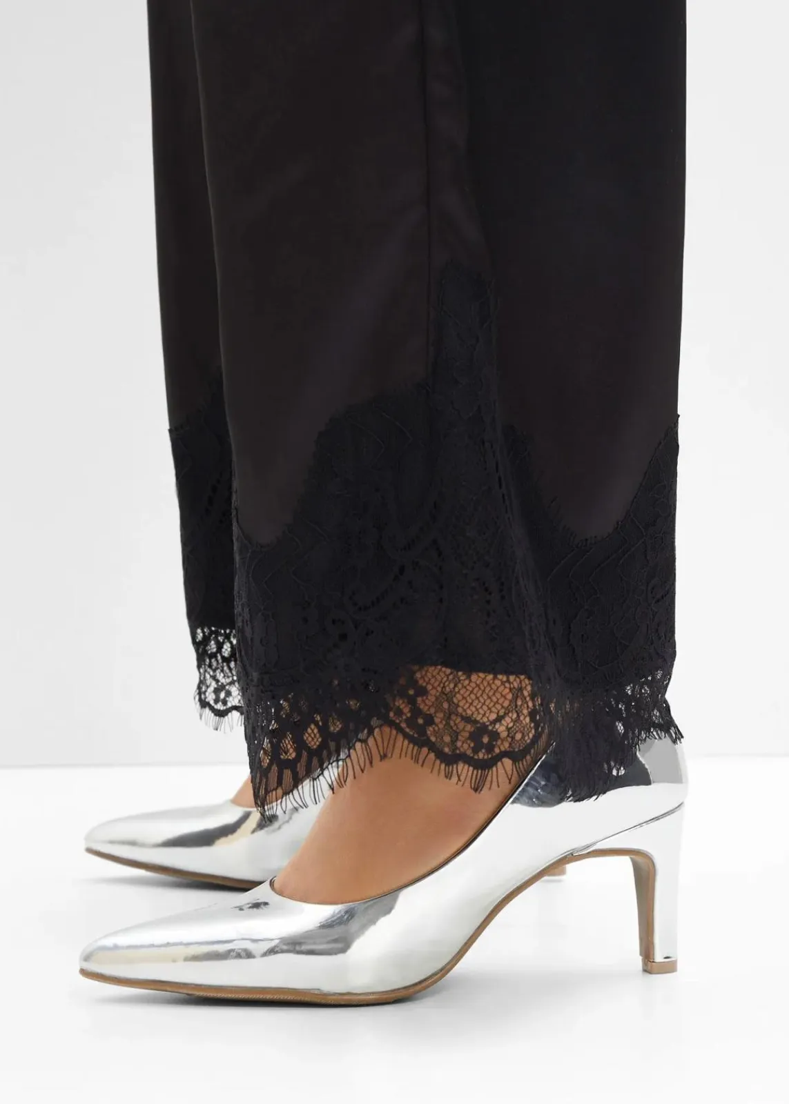 bonprix Pumps|Festliche Mode^Pumps in Lack-Optik silber metallic