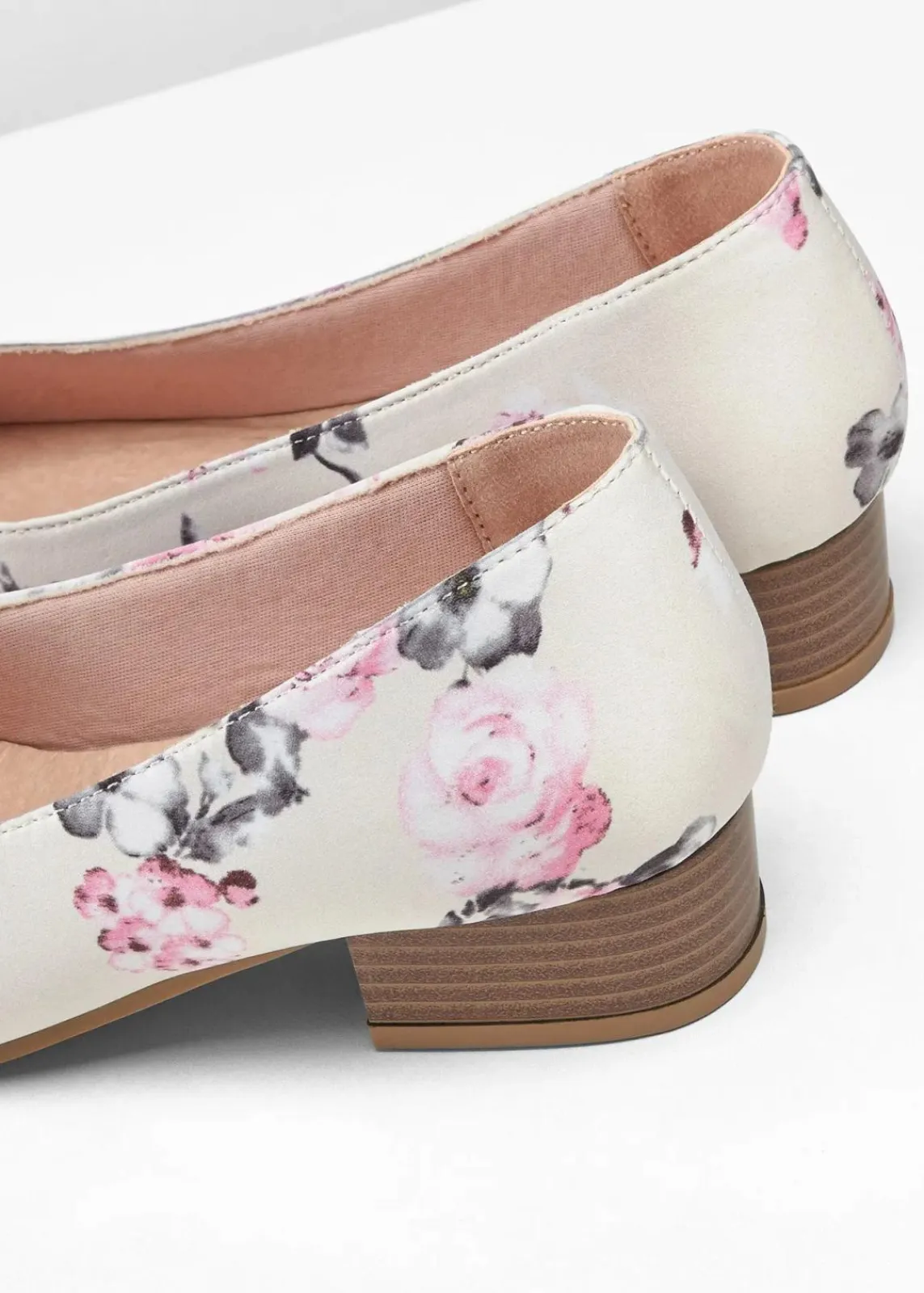 bonprix Pumps^Pumps mit Blockabsatz creme geblümt