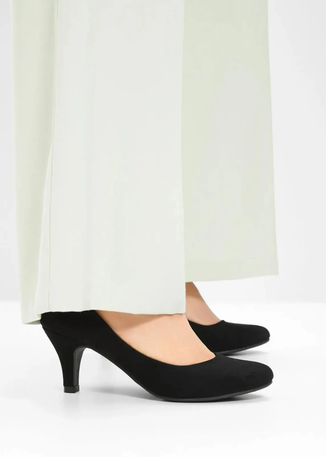 bonprix Pumps|Schuhe & Accessoires In Spezialgrößen·Schuhe In Übergröße^Pumps mit schmalem Absatz schwarz