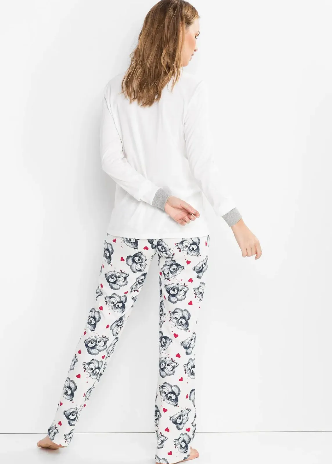 bonprix Wäsche·Nachtwäsche|Nachhaltigere Materialien^Pyjama mit Flanellapplikation wollweiß/ dunkelblau bedruckt