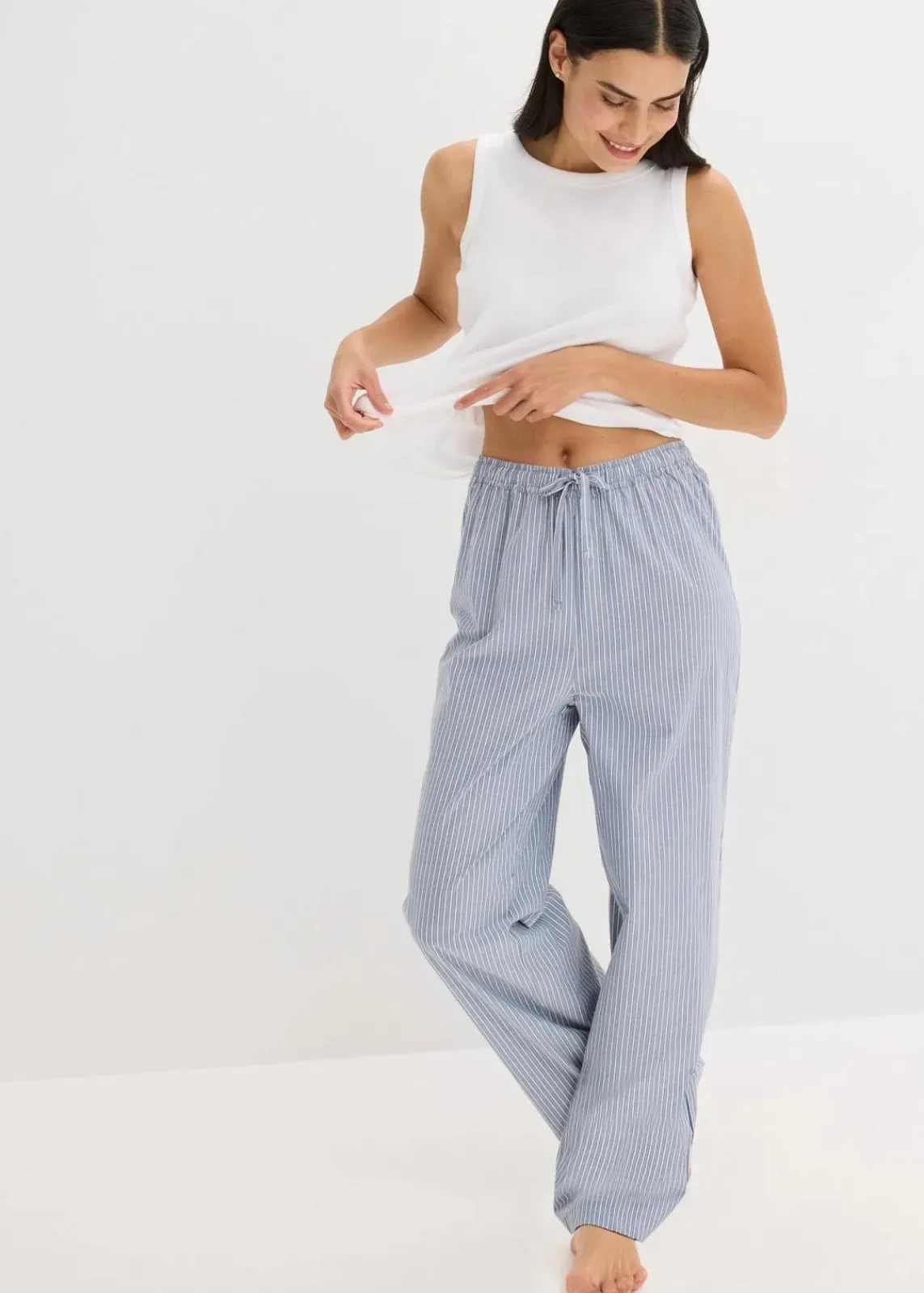 bonprix Wäsche·Nachtwäsche|Nachtwäsche^Pyjama mit Ripp Top und gewebter Hose weiß/jeansblau gestreift
