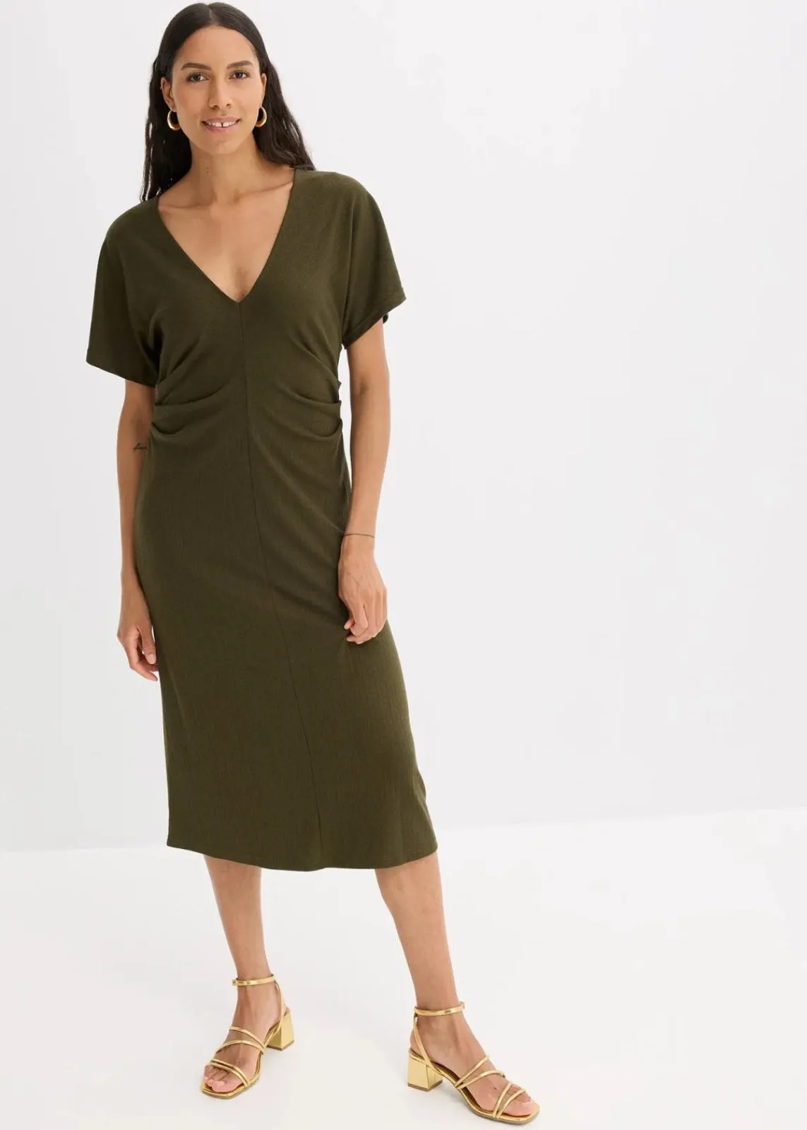 bonprix Bekleidung·Pullover & Strickjacken|Kleider^Rippkleid aus Jersey mit seitlicher Raffung dunkeloliv