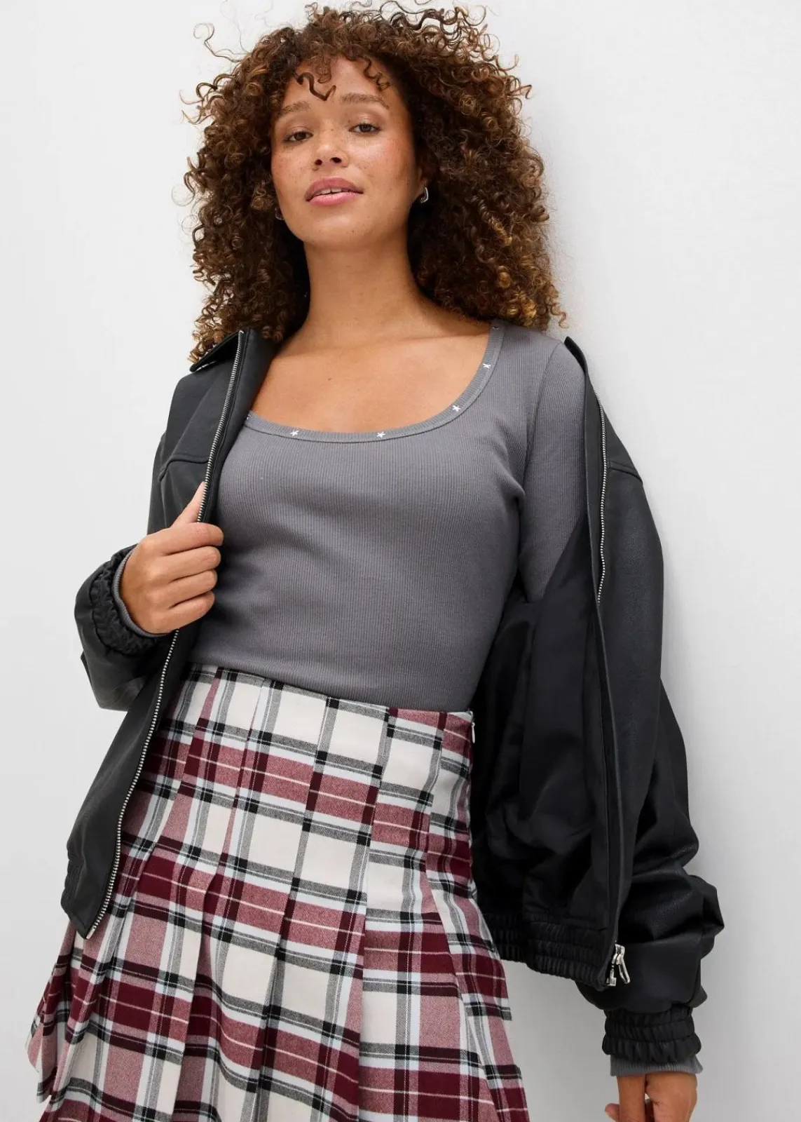 bonprix Shirts & Tops|Nachhaltigere Materialien^Rippshirt aus reiner Bio-Baumwolle grau washed