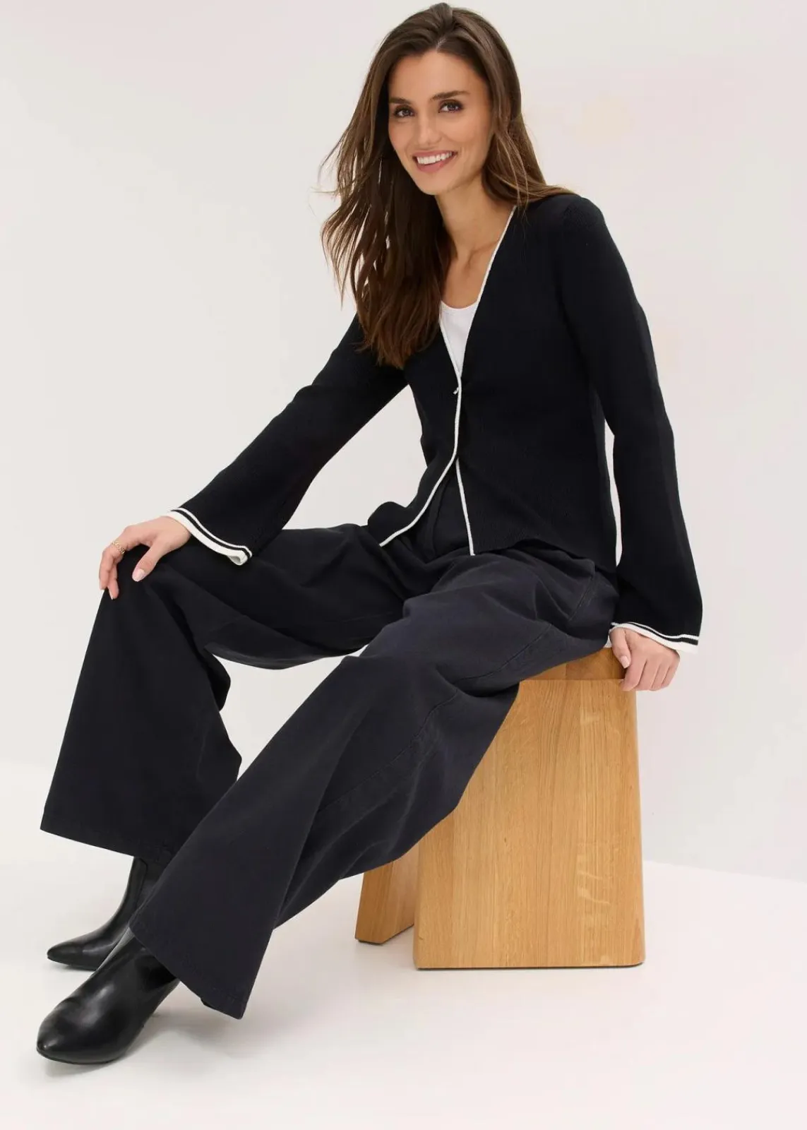 bonprix Bekleidung·Umstandsmode|Bekleidung·Jeans^Ripp-Strickjacke aus Viskose-Mix schwarz mit wollweiß