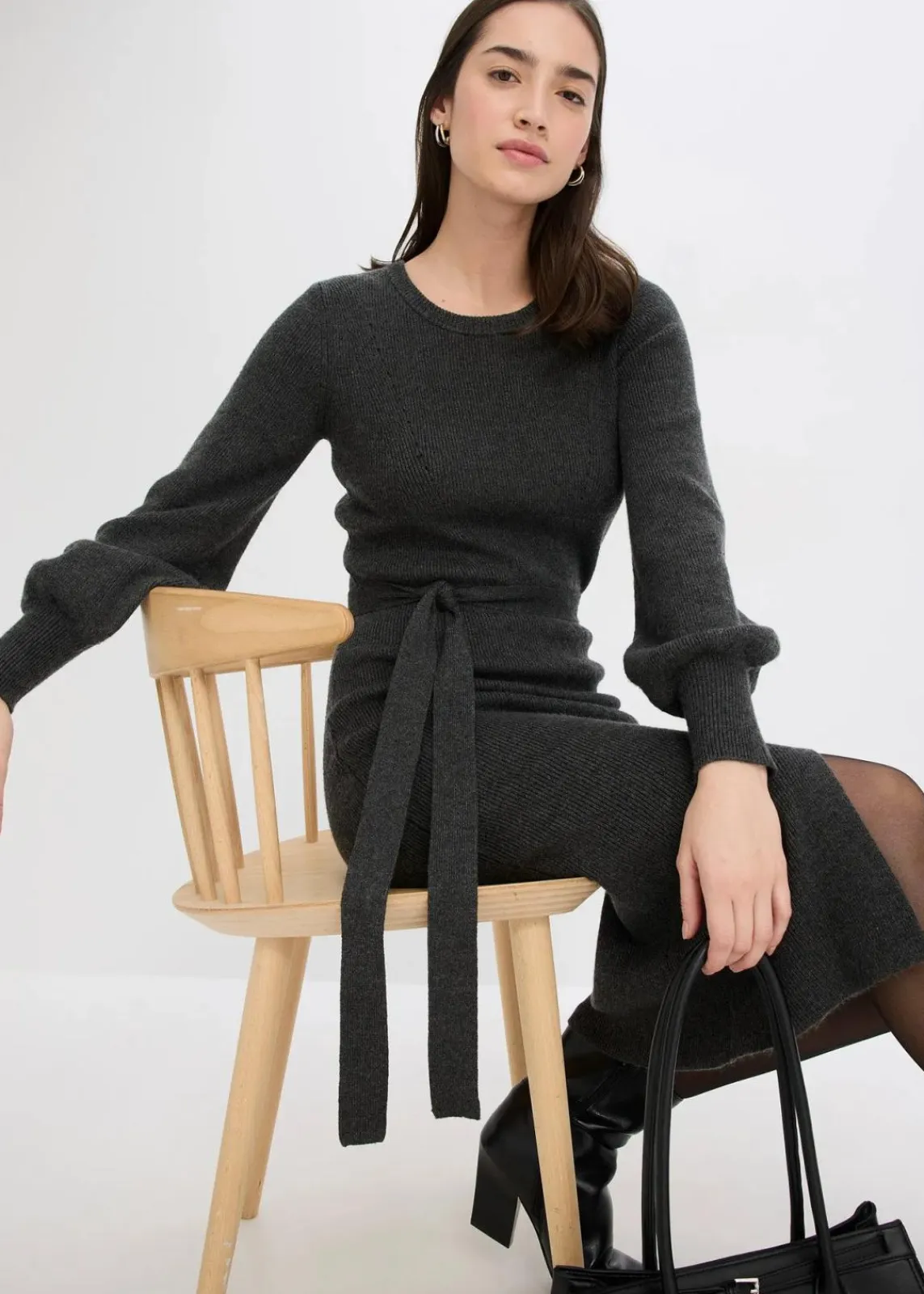 bonprix Kleider|Strickmode^Ripp-Strickkleid aus fließendem Viskose-Mix anthrazit meliert