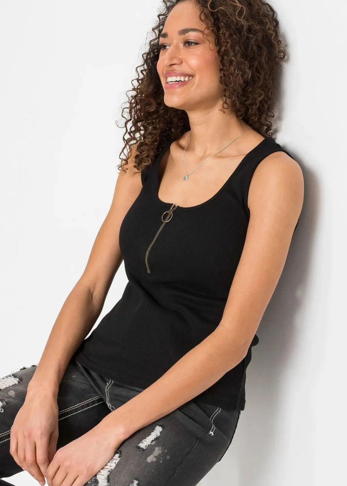 bonprix Nachhaltigere Materialien|Shirts & Tops^Ripp-Top mit Reißverschluss schwarz