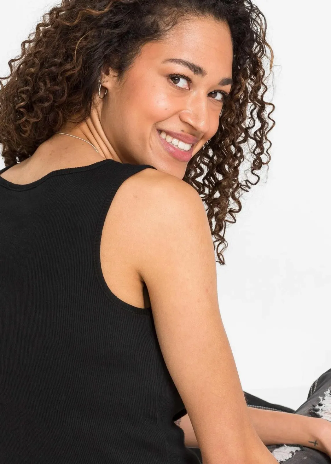 bonprix Nachhaltigere Materialien|Shirts & Tops^Ripp-Top mit Reißverschluss schwarz