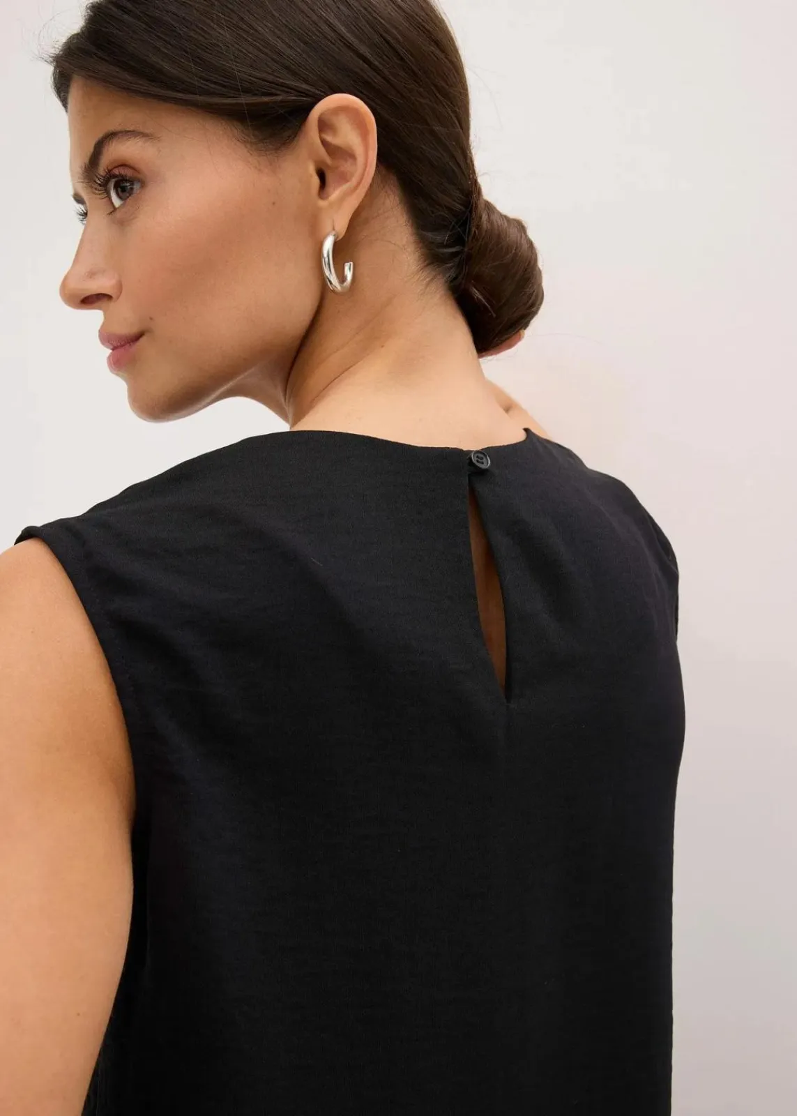 bonprix Bekleidung·Jacken & Mäntel|Blusen & Tuniken^Ärmelloses Blusentop mit Knoten schwarz