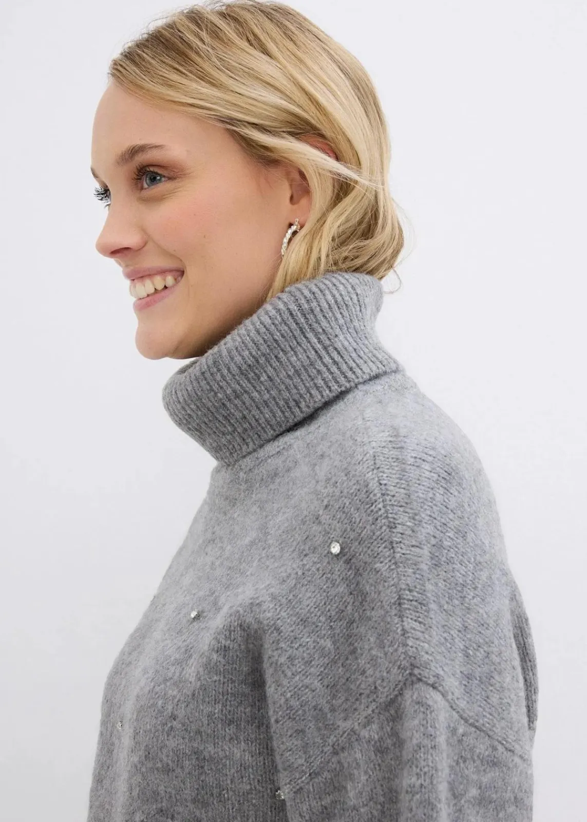 bonprix Pullover & Strickjacken|Strickmode^Rollkragenpullover mit Strasssteinen grau meliert