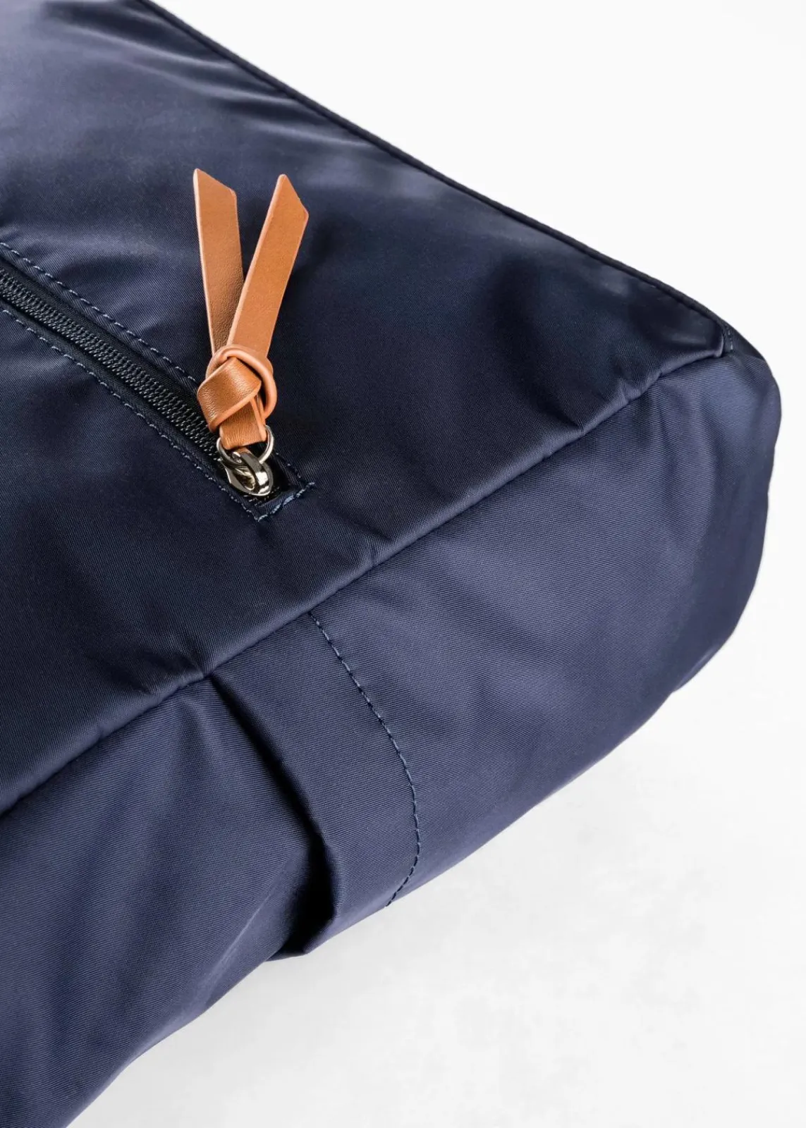 bonprix Taschen^Rucksack mit Kontrastdetails dunkelblau