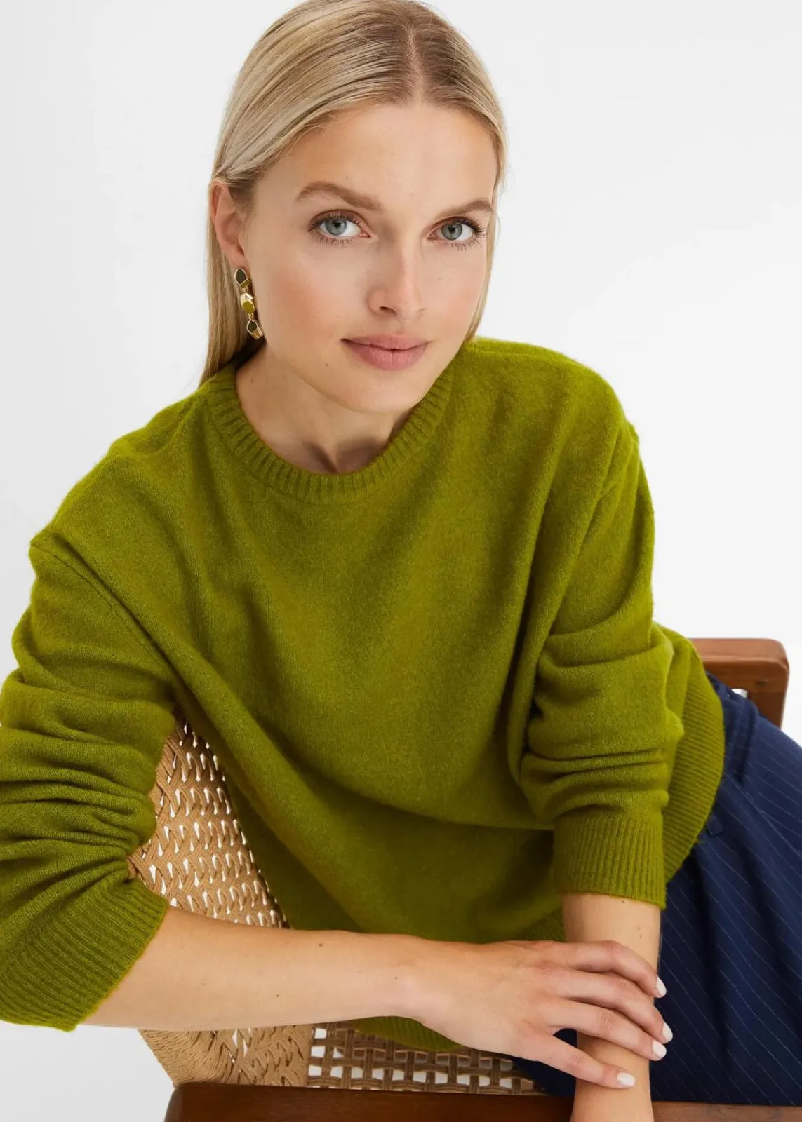 bonprix Strickmode|Pullover & Strickjacken^Rundhalspullover mit überschnittener Schulter moos