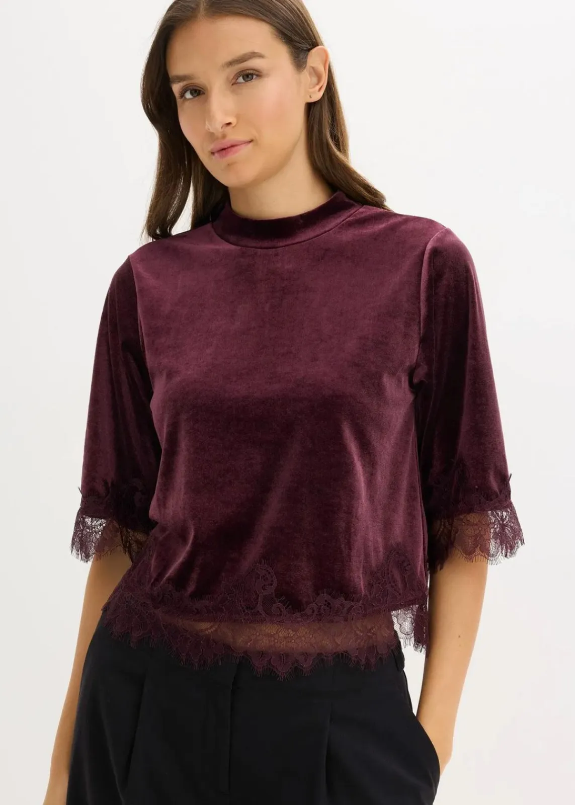 bonprix Shirts & Tops^Samtshirt mit Spitze weinrot