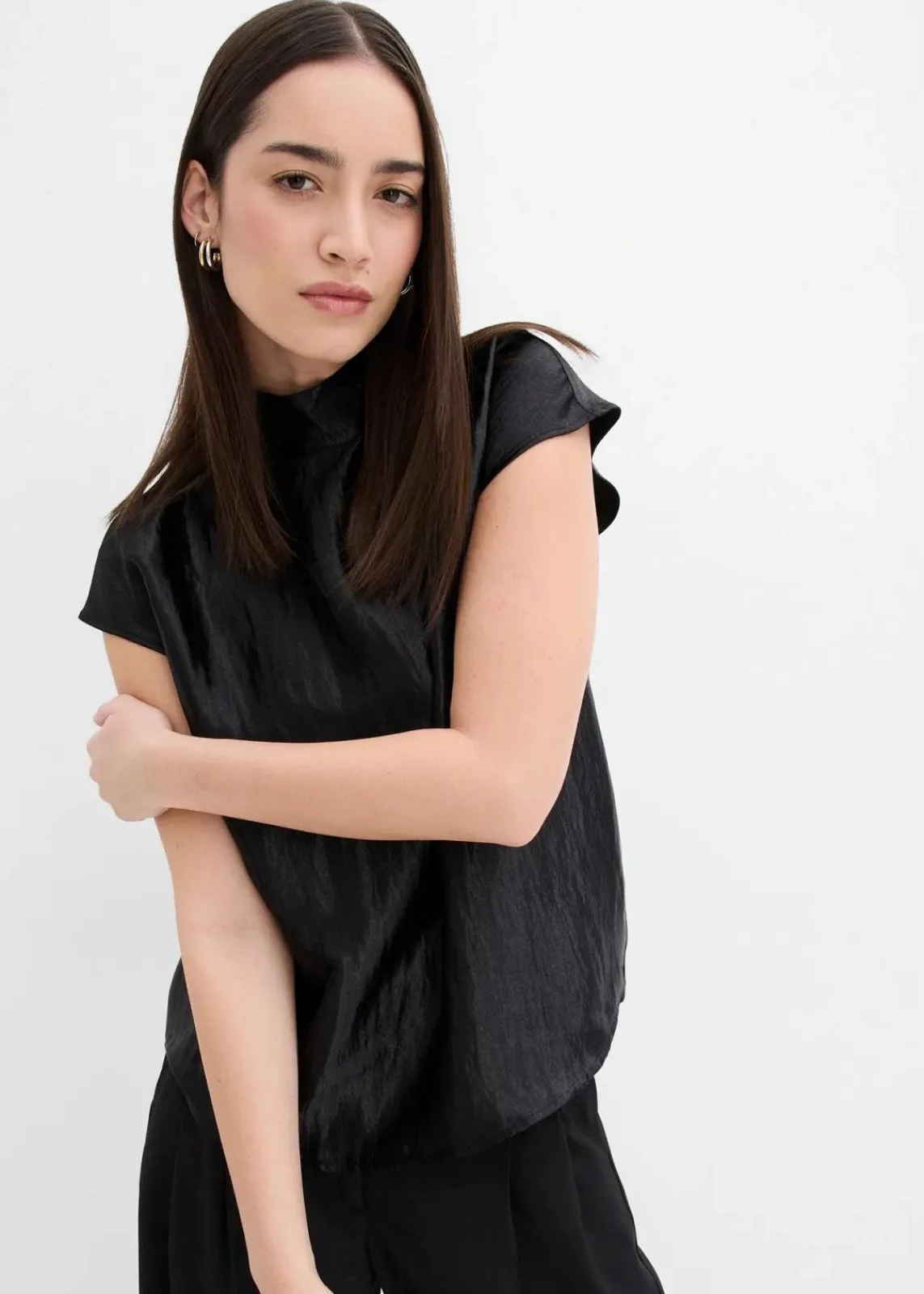 bonprix Shirts & Tops|Blusen & Tuniken^Satin Blusentop mit halbhohem Kragen schwarz