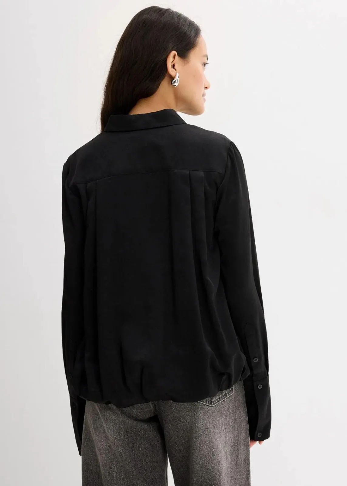 bonprix Bekleidung·Jacken & Mäntel|Blusen & Tuniken^Satinbluse aus Viskose-Mix schwarz